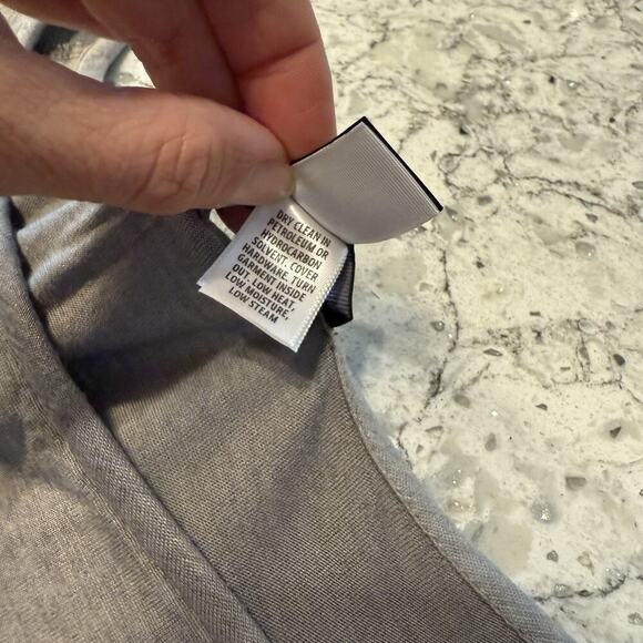 ST. JOHN Knit Top Women’s Size Small Gray Silk Viscose Boatneck LUXE - Picture 10 of 13